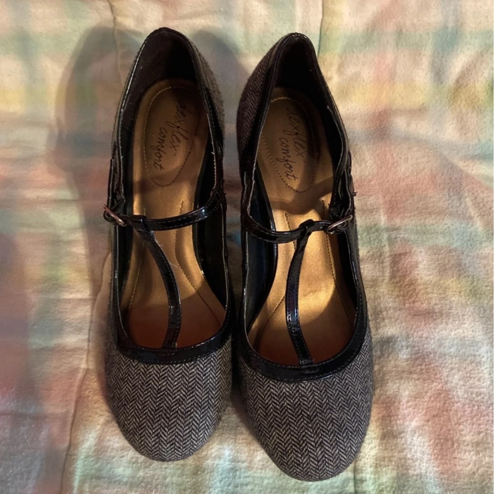 Women’s shoes